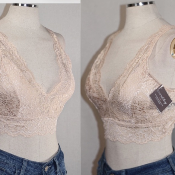 Smart & Sexy Lace Bra - Picture 2 of 16